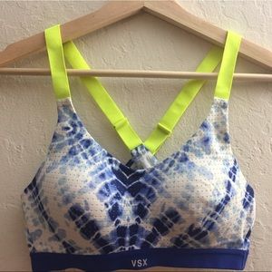 Victoria’s Secret Sports Bra The Lightweight 34A